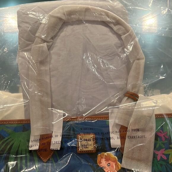 Dooney & Bourke X Disney Parks Peter Pan Tote Bag Wendy Tinker Bell tote NIB - Picture 7 of 13